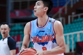 包含社区盾清晨再迎强敌；犹他爵士篮板制胜；主帅态度：悬念犹存；身体对抗强度拉满的词条